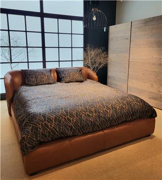 Bed Shanghai Leder